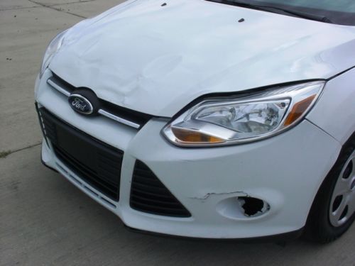 2012 Ford Focus S NO RESERVE Salvage Damaged Rebuildable Repairable, image 11
