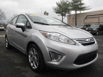 2012 ford fiesta sel only 30k miles full factory warranty automatic silver