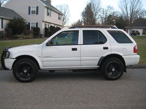 2001 isuzu rodeo ls - low miles - great condition - 4wd auto - original owner