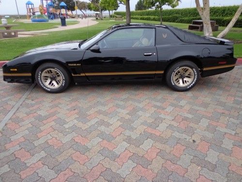 ****1985 pontiac trans am*5speed*cosmetic restroration*56k miles*one owner****