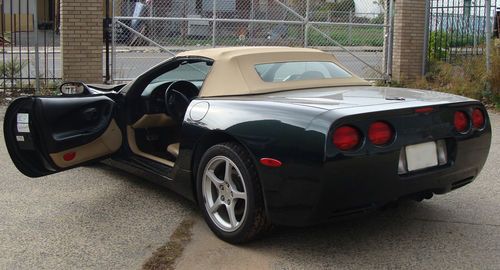 2000 chevrolet corvette convertible 2-door 5.7l heads up display leather seats