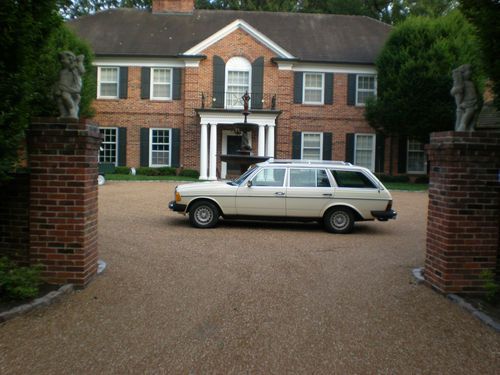 1985 mercedes 300td turbo diesel wagon, with sunroof 3rd set no res one owner !