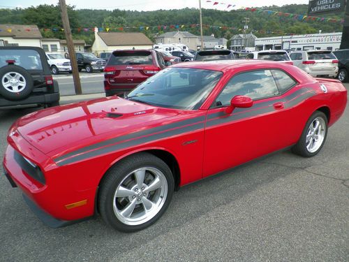 2010 dodge challenger r/t coupe hardtop 2-door 5.7l low miles!!!