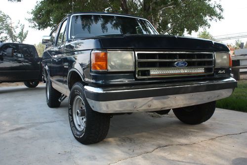 4x4 ford bronco 302 5.0 eddie bauer, drives great, build your crawler or mudder!