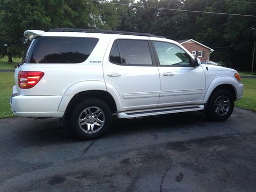 Toyota sequoia limited 4wd  super nice 2 owners