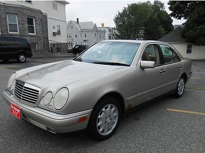 No reserve * 4 matic * automatic * leather * sunroof *
