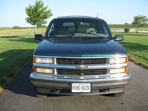 1995 chevrolet tahoe 4x4 v8 rust free automatic, a/c works, beautiful no reserve