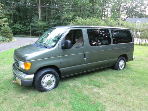 2004 ford e150 econoline window xlt van loaded great condition one owner clean!!