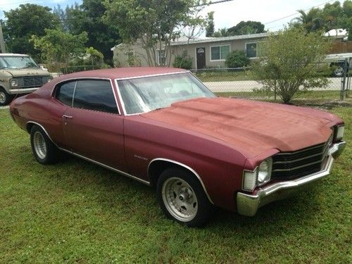 1972 chevelle. runs great! extra parts included!