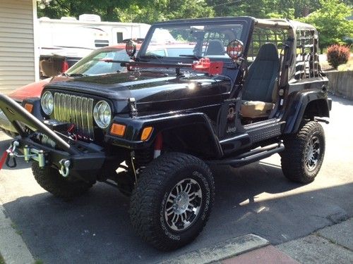 2000 jeep wrangler sahara sport utility 2-door 4.0l