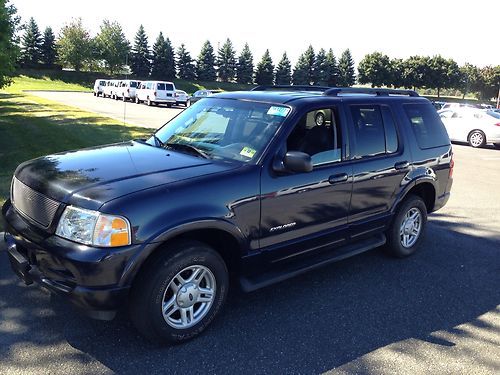 2002 ford explorer 4x4  drives like new leather