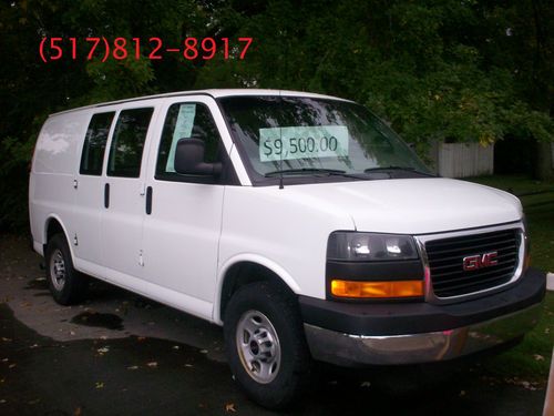 2008 gmc cargo van - very clean and ready to go!!!