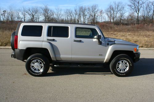 2006 hummer h3 luxury, leather, heated seats, 4wd, moonroof, 96k miles, clean
