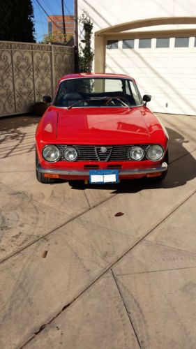 1974 alfa romeo gtv 2000,5 speed,new upholstery, hard to fined classic,must have