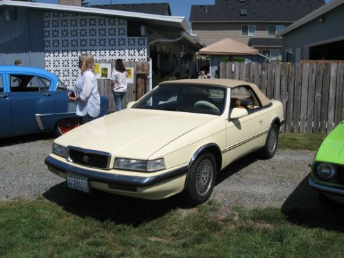 1990 chrysler tc maserati base convertible 2-door 3.0l