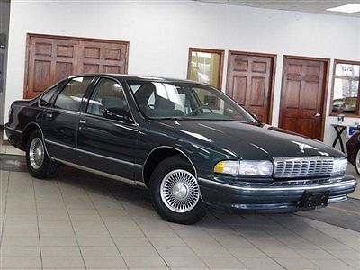 1996 chevy caprice classic blue/gray auto only 39k 1-owner elderly owned clean