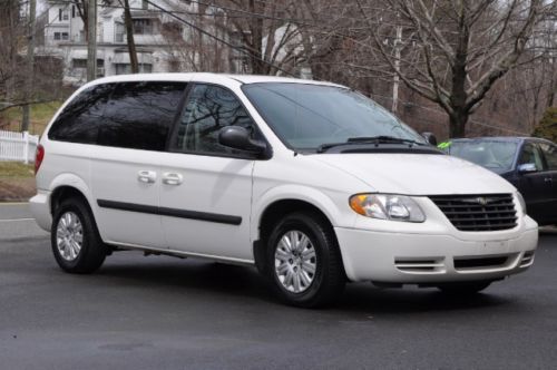7 passenger* clean* like new tires* maintained* warranty available* no reserve!!