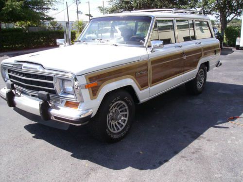 1991 jeep grand wagoneer rust free!  florida and arizona  runs great!!