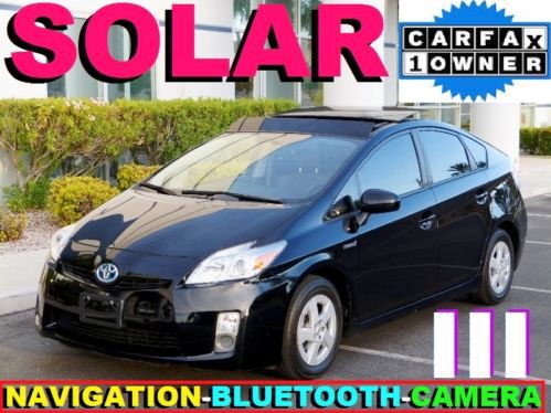 Prius 3 solar sunroof pkg 1 owner navigation rear camera bluetooth ***no reserve