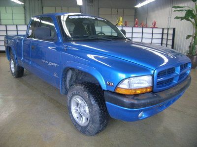 1999 dodge dakota ext. cab 4x4 low reserve