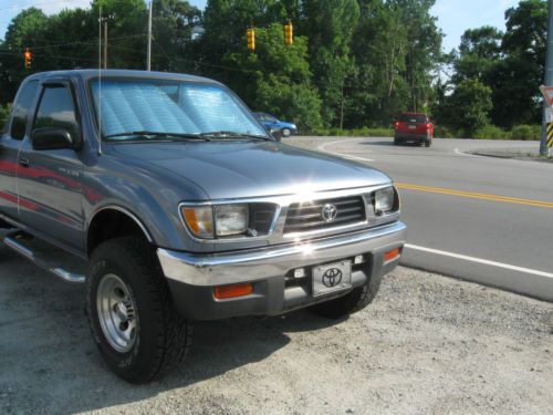 1997 toyota tacoma dlx extended cab pickup 2-door 2.4l