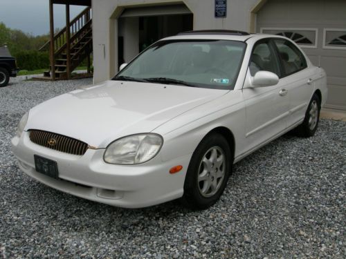 2001 Hyundai Sonata GLS Sedan 4-Door 2.5L, image 3