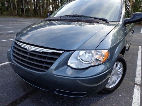 2005 town country touring! 1 owner! stow n go! leather! power sliding! clean! 06
