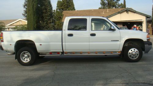 2001 gmc 3500  sierra crewcab dually with 8 foot bed/ 8100 v8 allison trans