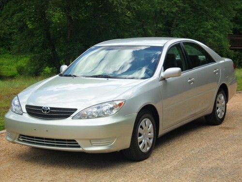 2006 toyota camry - 4 cyl gas saver - one sweet car!!!