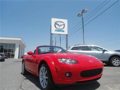 Touring package 6speed only 7,813 miles new mazda trade in wont last long l@@k!!