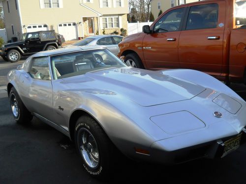 1975 corvette stingray 4spd. with ac nice clean condition low miles number match
