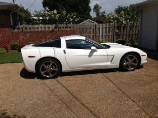 2010 chevrolet corvette coupe,  one-owner sharp car in great condition!
