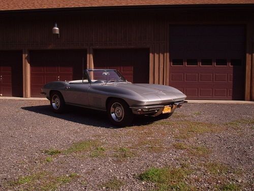 1967 Chevrolet Corvette Convertible Two Top 327/4-Speed NCRS Top Flight, image 2