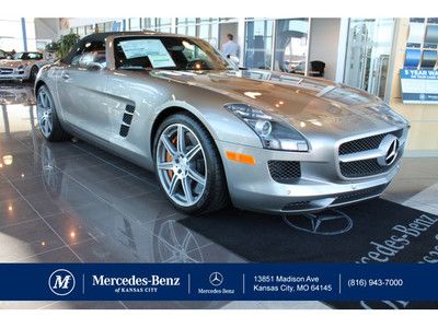 Sls amg new convertible, navigation, backup camera, carbon fiber trim