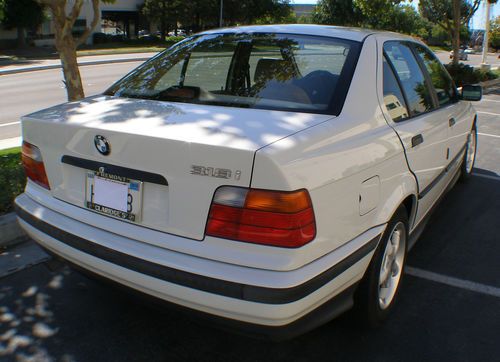 Buy Used 1995 Bmw 318i 4 Door Sedan 5 Speed Manual 3 Series