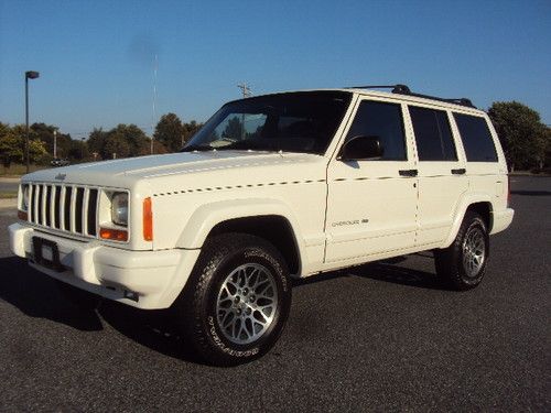 Extra clean low mile 1999 jeep cherokee limited sport utility 4-door 4.0l