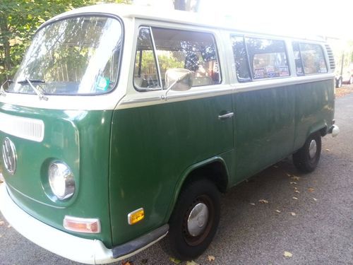 1972 volkswagon bus-all original