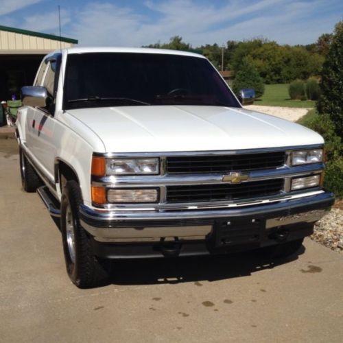 Chevrolet z-71 truck 69k original miles on 94 extended cab michelins/all power