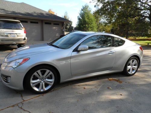 2012 hyundai genesis coupe 3.8 grand touring coupe 2-door 3.8l *fully loaded!!!