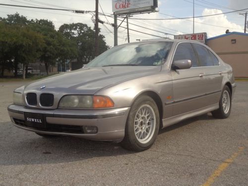 Beautiful 1999 bmw 528i 150k miles clean inside and out cold a/c