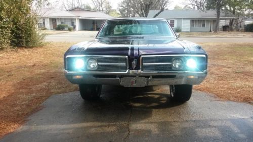 This is a 1967 buick lesabre.it comes wit new carpet,new headliner, new interior