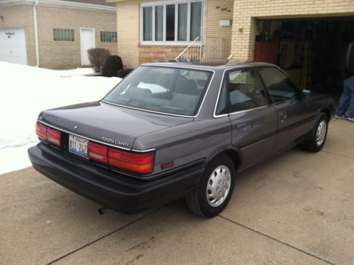 toyota camry 1990 mpg dx gray charcoal cylinder cars 2040