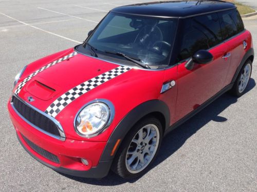 2007 mini cooper s- panorama sunroof- push to start- shift pedals  4-cyl, turbo