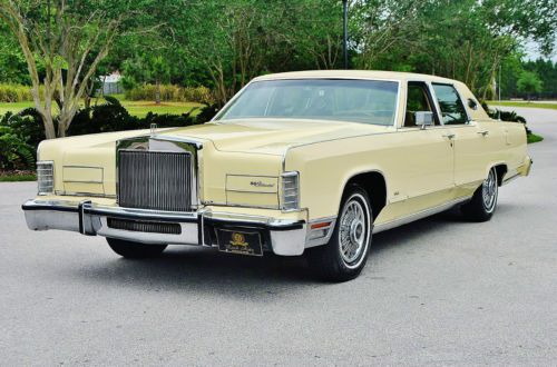 Simply beautiful loaded 460 78 lincoln towncar must be seen driven no reserve
