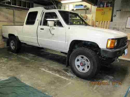 Toyota Of Renton >> Buy used 1986 Toyota Custom Cab Pickup New Engine Paint ... Toyota Of Renton >> Buy used 1986 Toyota Custom Cab Pickup New Engine Paint ...