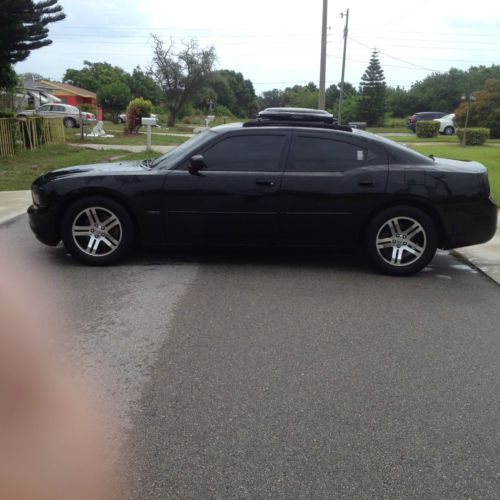 2006 dodge charger r/t hemi 150,000 miles {email} lilizzy28@aol.com   (obo)