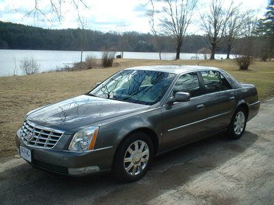 Leather remote start heated seats new tires power seats mp3 onstar xm radio