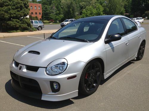2004 dodge neon srt-4 * turbocharged * nvg 5-speed * higly modified *no reserve