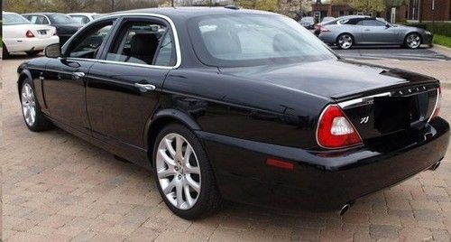 2009 jaguar xj8l long body style, stunning sedan, black/charcoal, 32k miles
