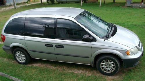 Gray 2004 dodge caravan se minivan 4 door 152,000 miles
